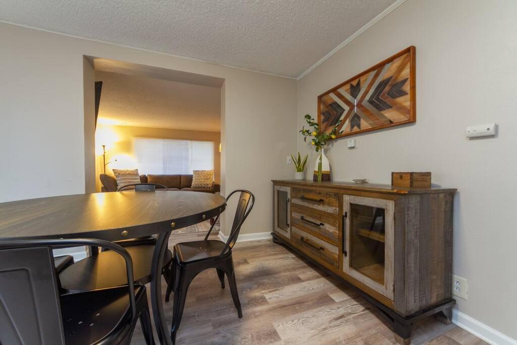 A Very Unique Quirky And Comfortable Home Спокейн Екстериор снимка